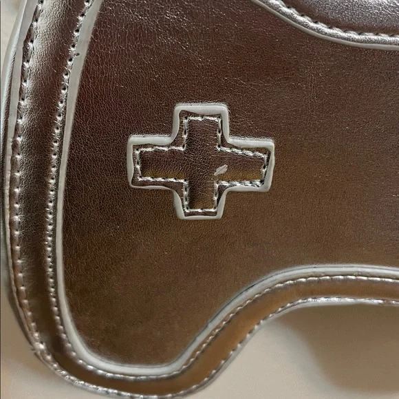 Silver Crossbody Chain Bag Purse Clutch Video Game Controller Shape Small - Picture 16 of 16